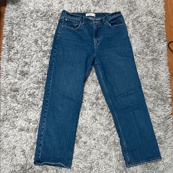 Classic Blue Denim Jeans- Abercrombie & Fitch Vintage Straight high rise - Picture 3 of 5